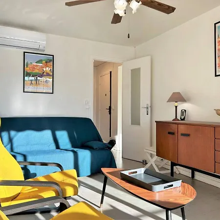 à 150m De La Avec Terrasse Fermée Et Parking Privatif - - Fr-1-251-578 * Bormes-les-Mimosas
